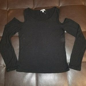 🔴3 for $15 SALE..Cold shoulder top
